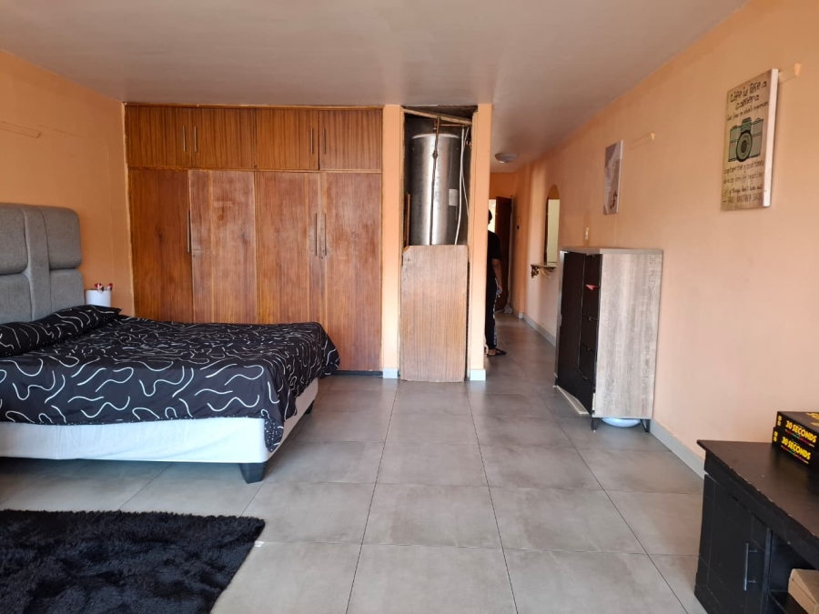 1 Bedroom Property for Sale in Bloemfontein Free State